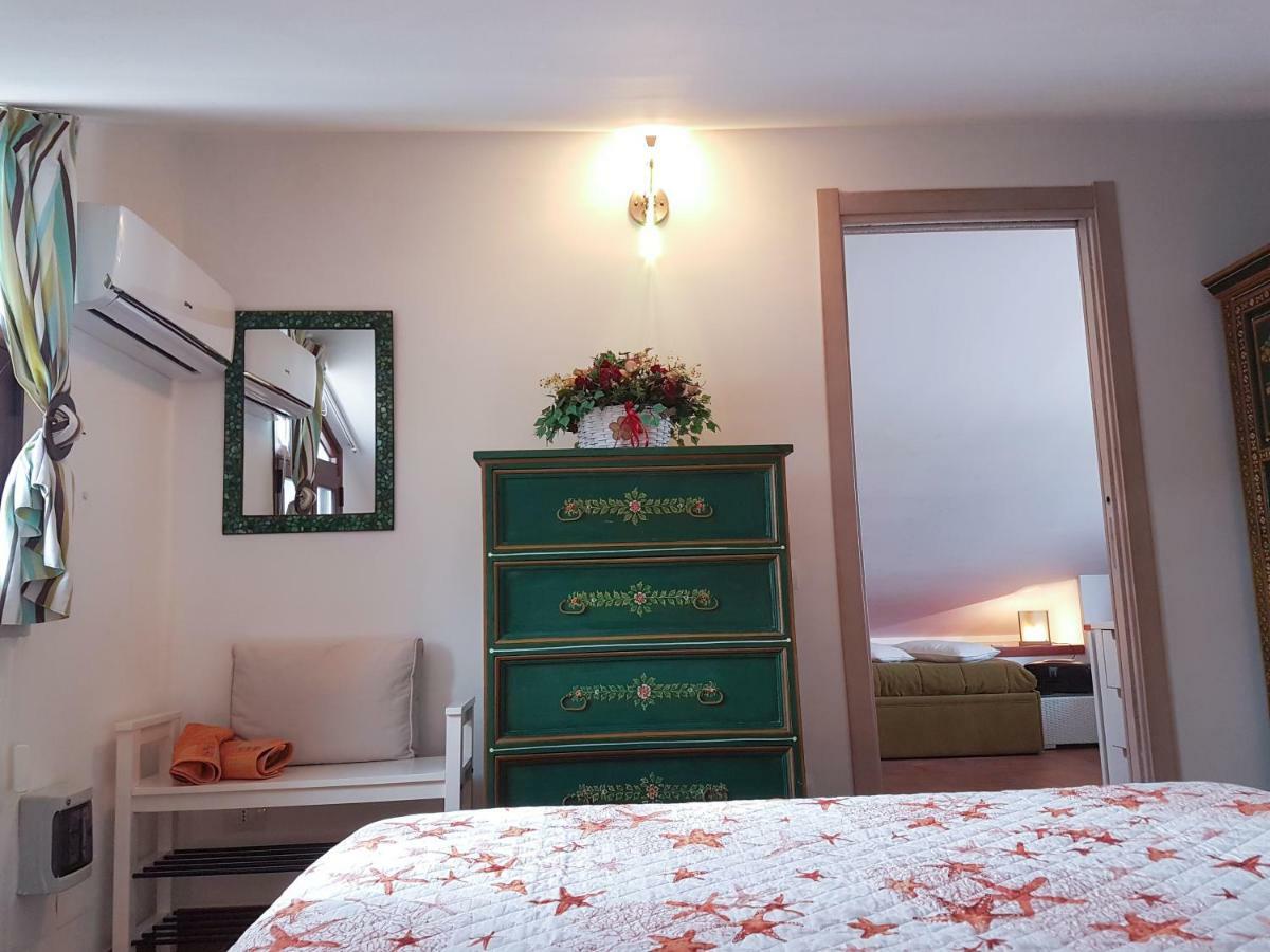 Villa Mansarda Con Vista Piscina à Campofelice Di Roccella Extérieur photo